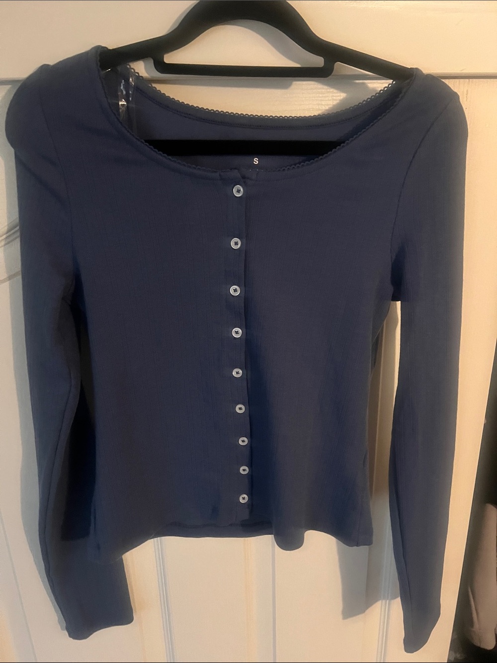 SO Navy Button-Front Ribbed Long Sleeve Top